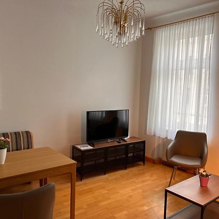 Studio & Apartments Near Reumannplatz Bécs Kültér fotó