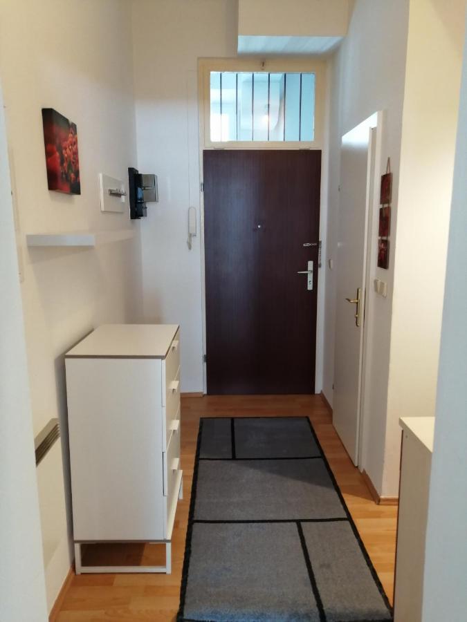 Studio & Apartments Near Reumannplatz Bécs Kültér fotó