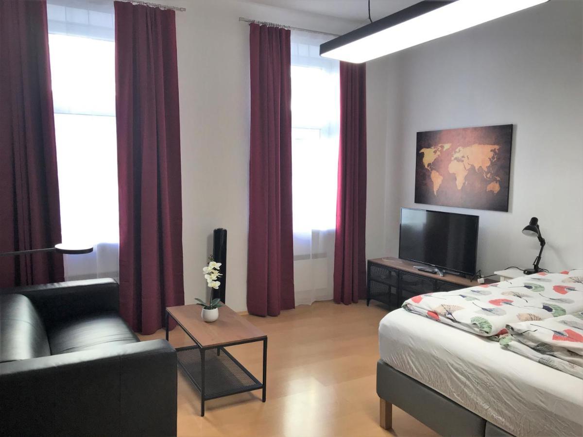 Studio & Apartments Near Reumannplatz Bécs Kültér fotó