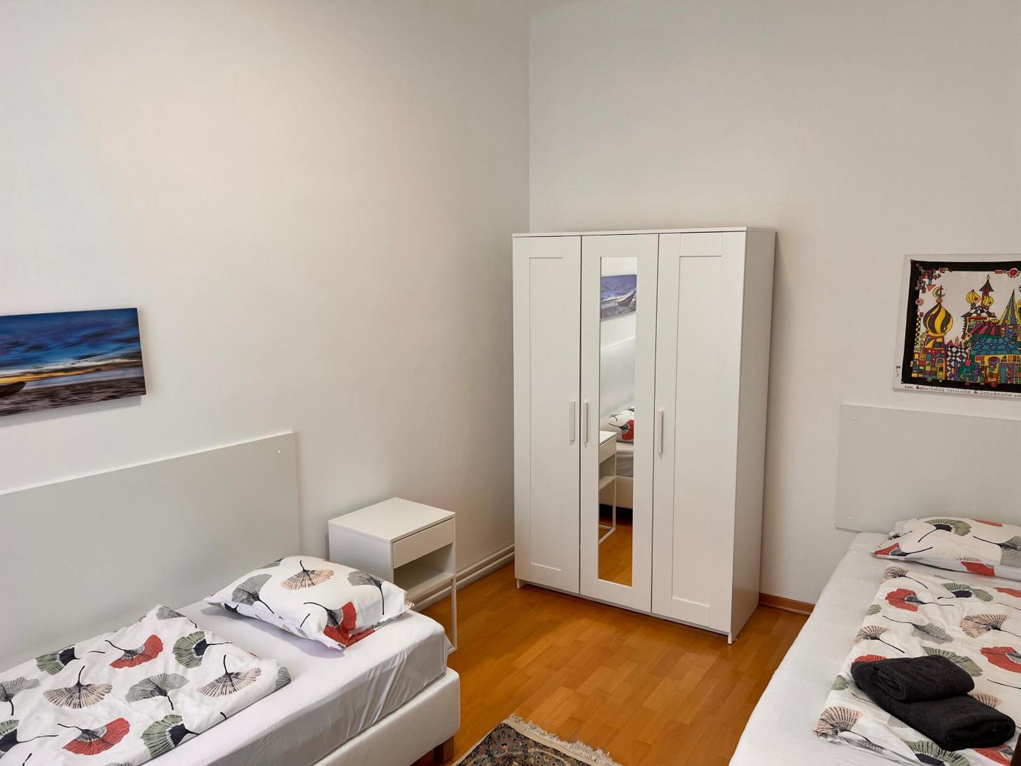 Studio & Apartments Near Reumannplatz Bécs Kültér fotó